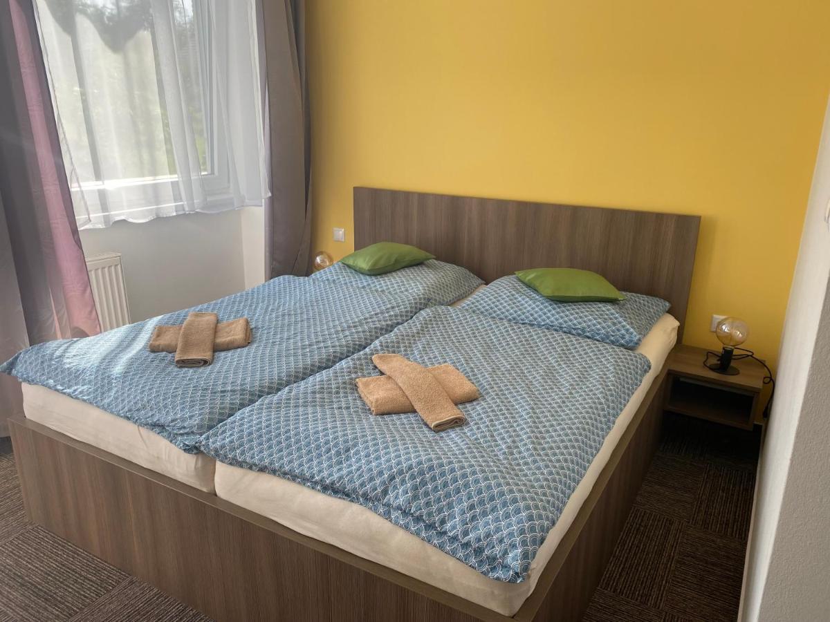 Penzion Teplanka Považská Bystrica Exteriör bild