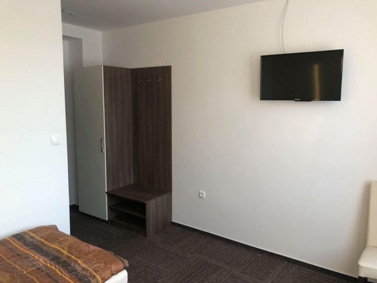 Penzion Teplanka Považská Bystrica Exteriör bild